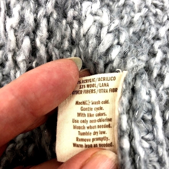 Decree Women’s M Soft Gray Metallic Unique Layered Knit Short Sleeve Sweater - Picture 4 of 6